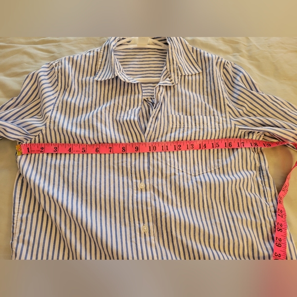 H&M button down shirt size XS - Picture 3 of 5